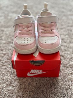 Nike Toddler Sneakers Pink and White