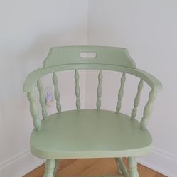 Captain Chair 