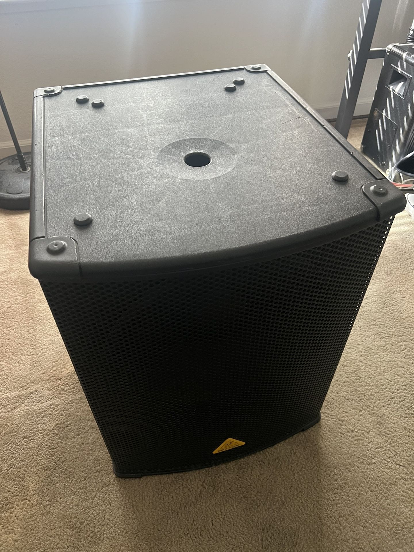 Behringer Eurolive B1500D-Pro Active 15 Subwoofer