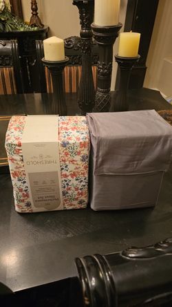 New Threshold King Size Sheets..25 Each