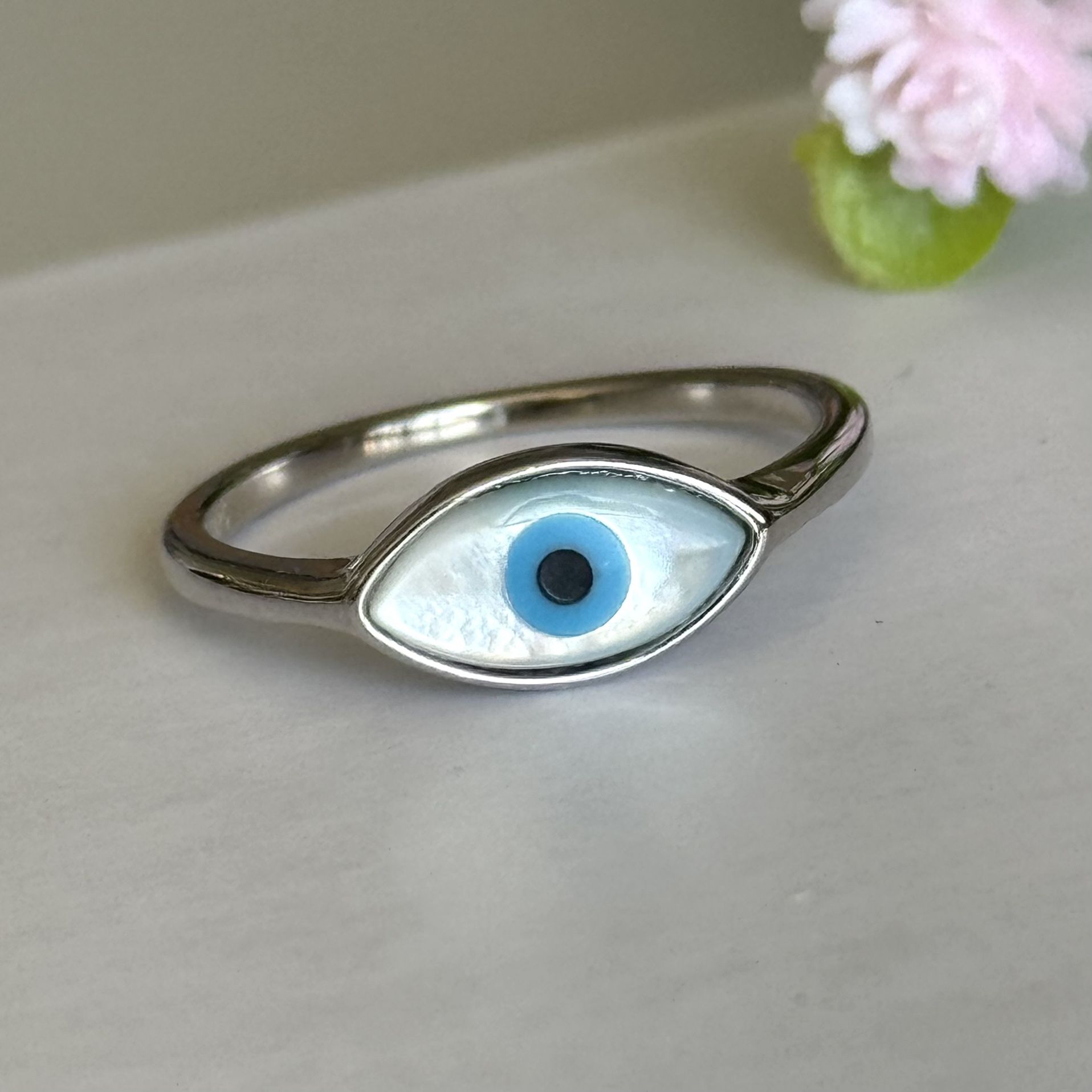 Mother of Pearl Eye π 925 Sterling Silver Ring Size 7