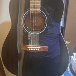 YAMAHA GUITAR 