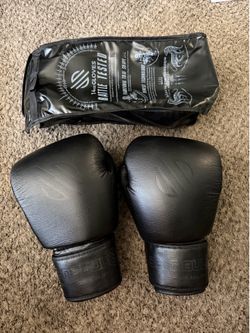 Sanabul Battle Forged 14oz Boxing, Muay Thai, MMA, Kickboxing gloves