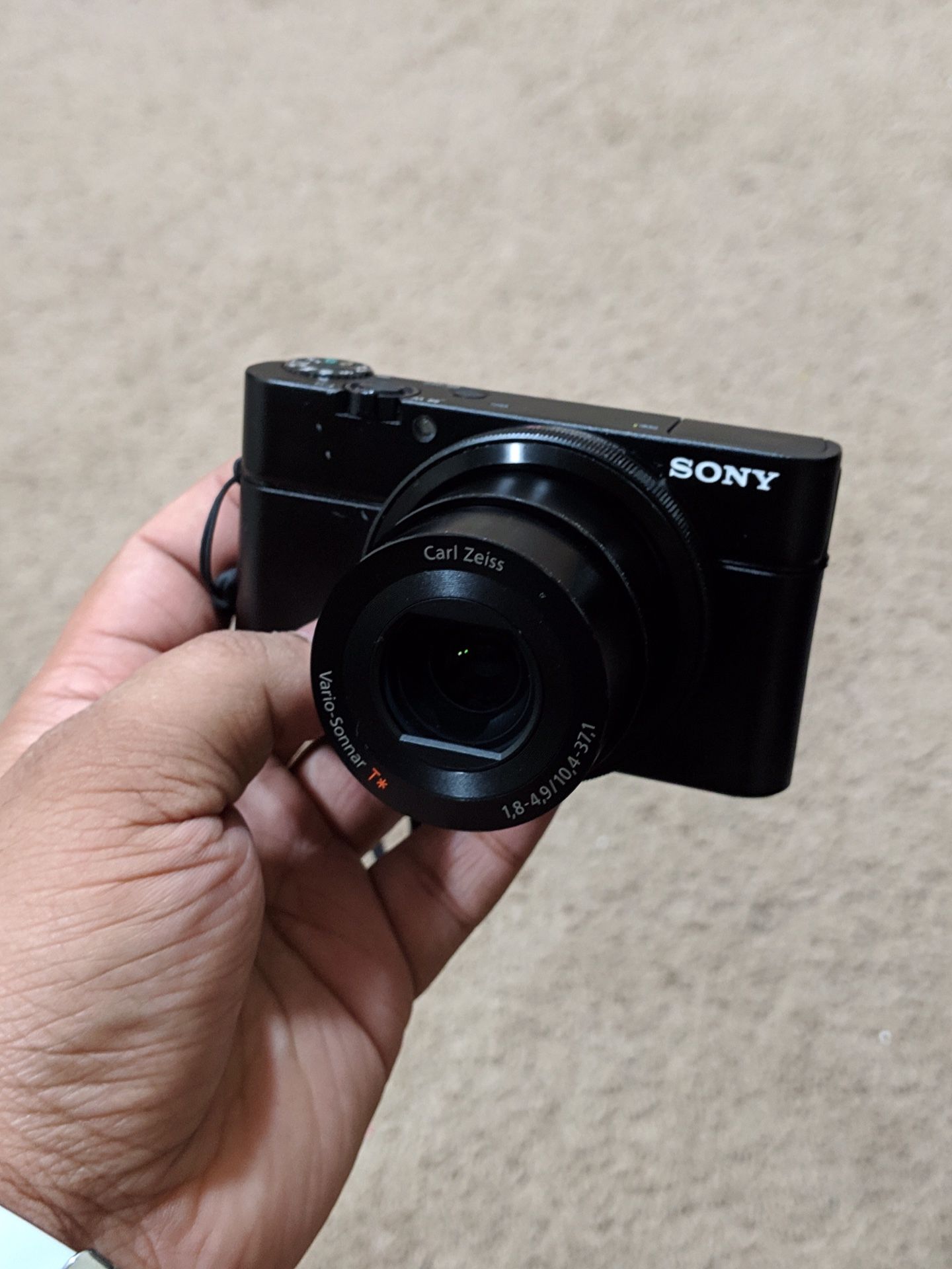 Sony Cyber-shot DSC-RX100 | 20MP 1080p Point and shoot Camera