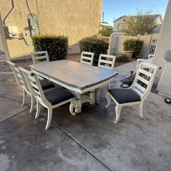 Dining Room Table 