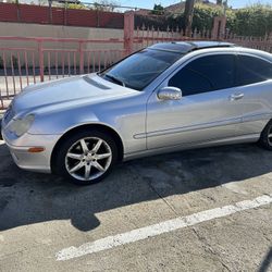 04 C320 Mercedes Benz 