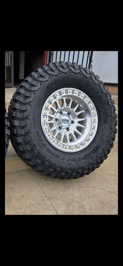 18" KMC w/ 35x12.50R18 BfGoodrich KM3 tires