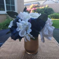 10 New Wedding Centerpieces Ivory/ Navy
