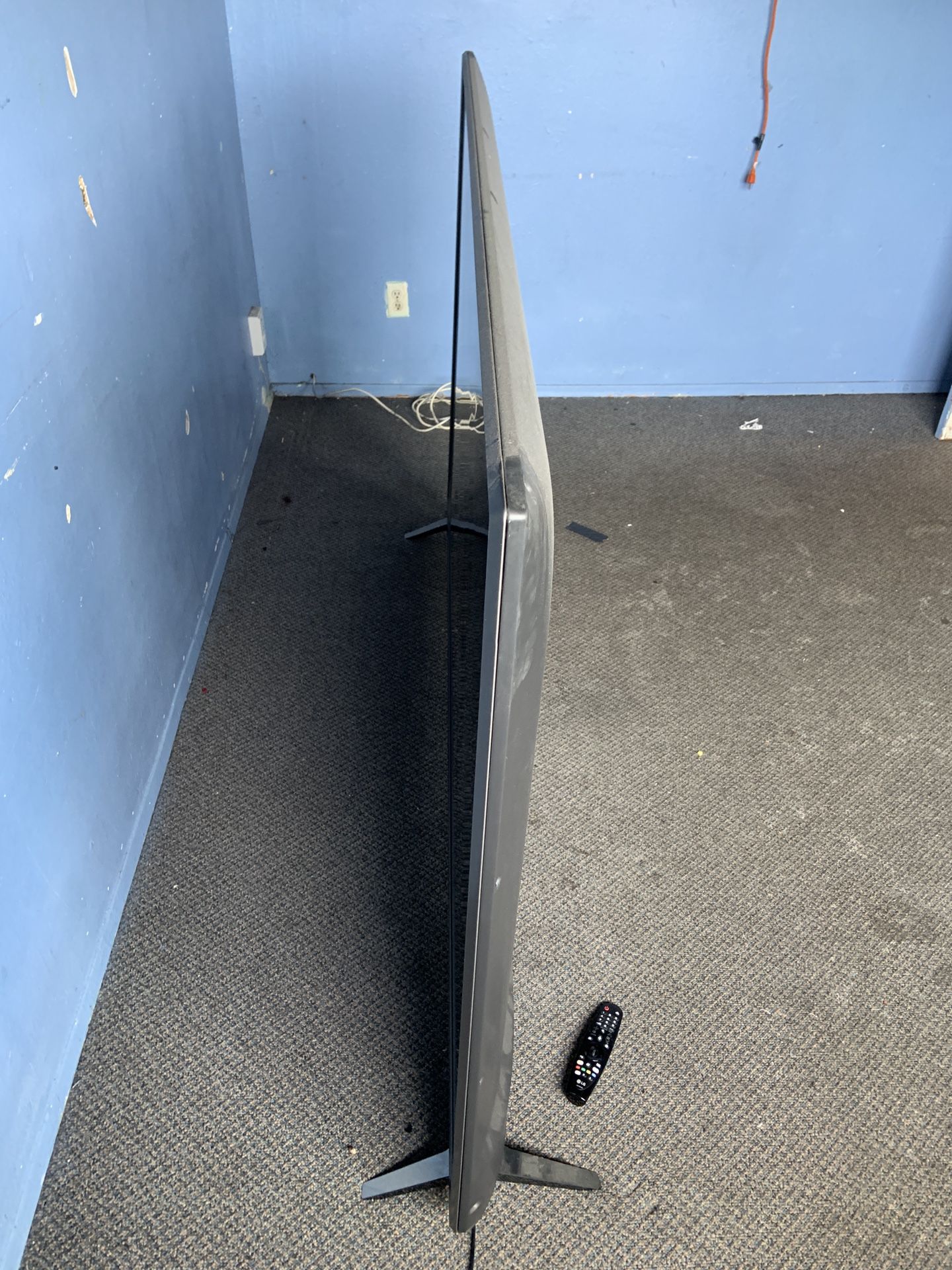 86” LG TV