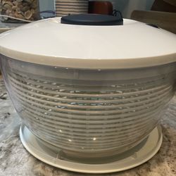 OXO Salad Spinner 6.4 Inches (H) x 10.4 Inches (W) x 10.4 Inches 