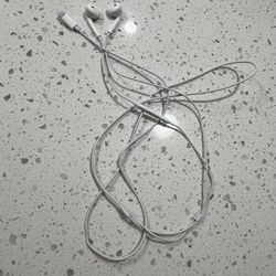Wired Apple Airpods