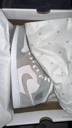 Jordan 1 Mid Particle Grey