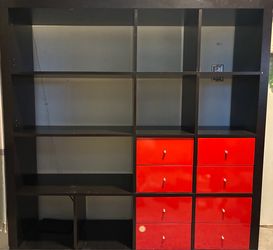 Large black and red shelf 5ft 9in length 5ft 9in width each shelf is 15 inches in depth.