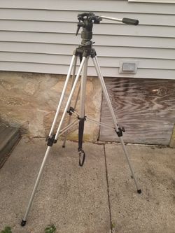 Bogen Manfrotto 3046 professional tripod