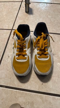 Women’s shoes