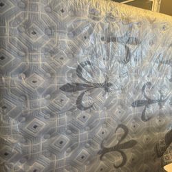 Stearns and Foster Cal King (Orig, $2,500)