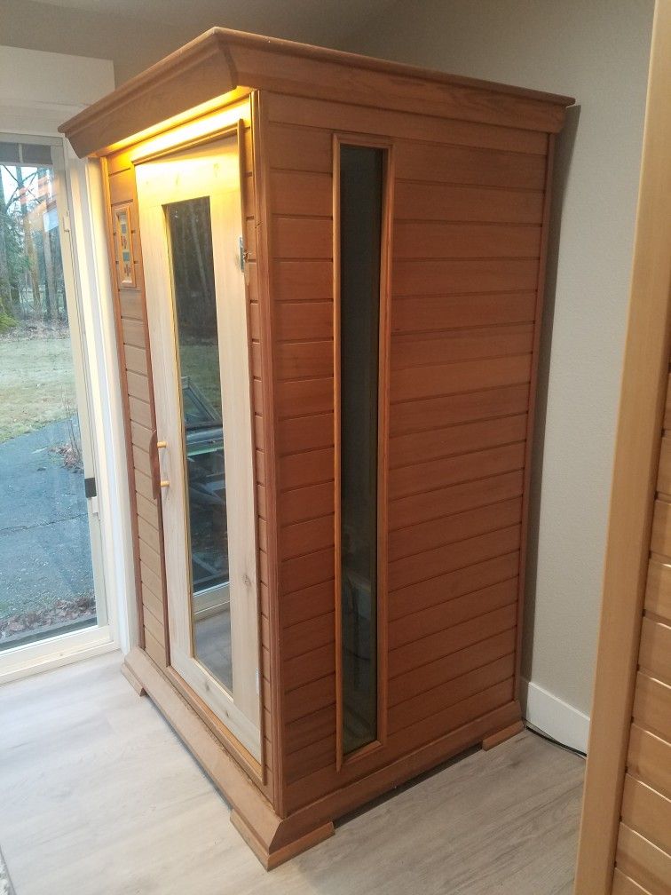 Sunlighten Signature I Cedar Infrared Sauna for Sale in Bellingham