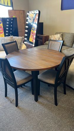 Rustic 5pc round table set Mor furniture just opened was $799 now $599 drop delivery included 2 left