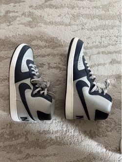 New Nike Men’s Size 12 Sneakers