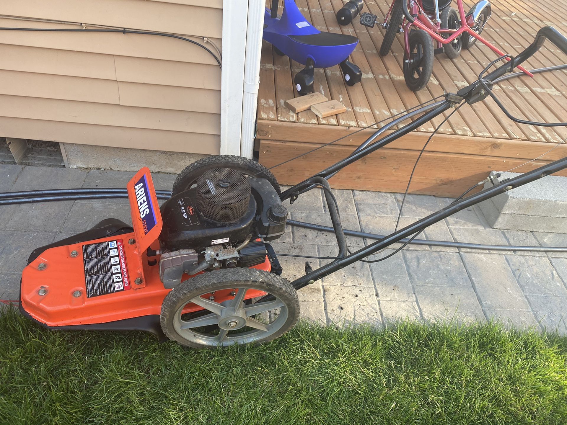 Ariens ST622 (22") Walk Behind String Trimmer for Sale in Kent, WA