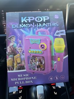 K Pop Demon Hunters music, microphone Pull Box 