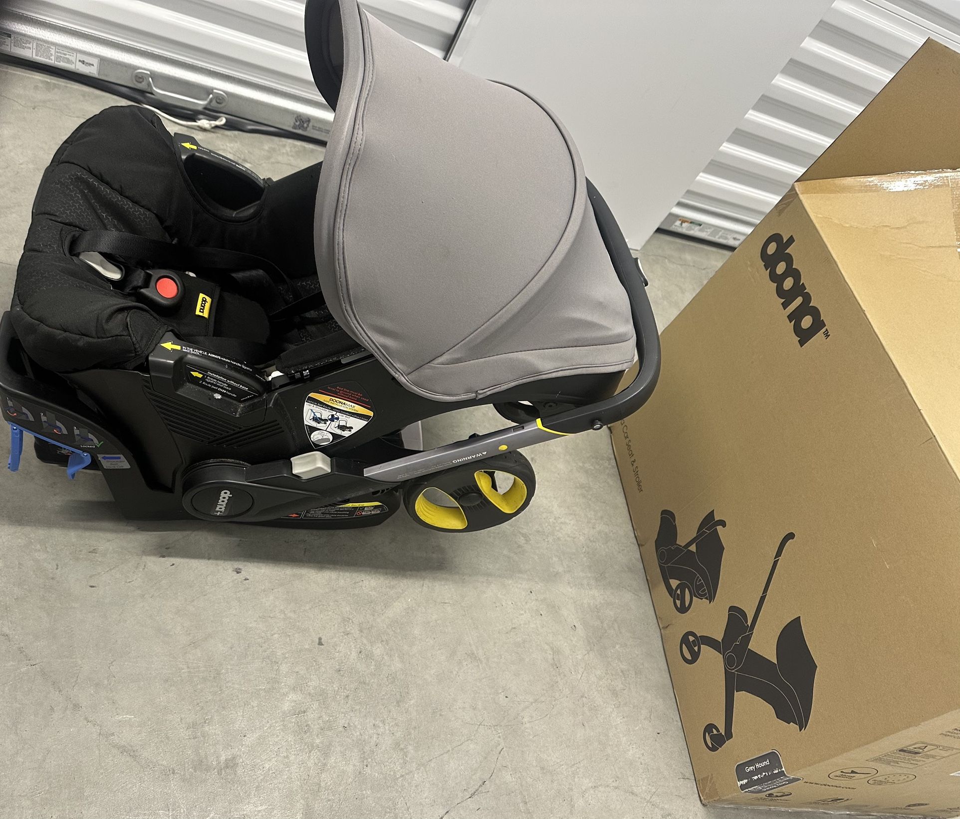 Doona Stroller + Base