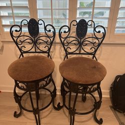 Antique Look Bar Chairs (360 Degree)