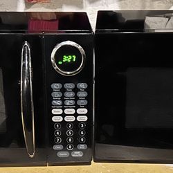 RCA And Sunbeam  900 Watt Black Microwaves Like New Condition
