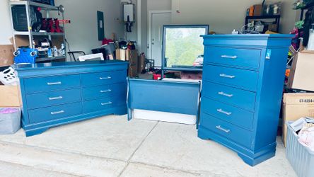 Bedroom Furniture Set 4 pieces