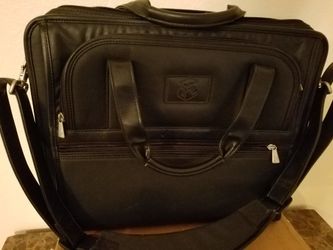 Laptop computer bag.