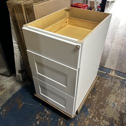 Shaker Satin White Stock Assembled Drawer Base Kitchen Cabinet with Drawer Glides (18 in. x 34.5 in. x 24 in.)