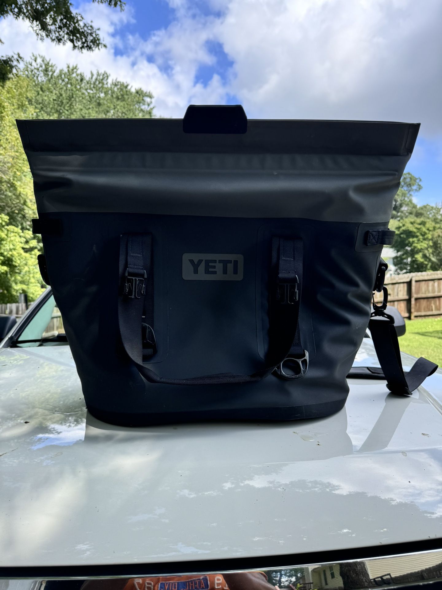 YETI M30 TOTE SOFT COOLER