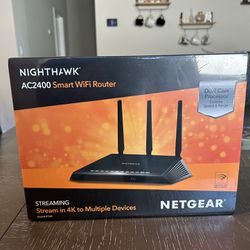 NIGHTHAWK AC2400 Smart WiFi Router