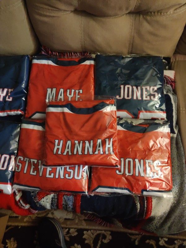 DRAKE MAYE BRAND NEW Red Patriots Hockey Jersey Adult XL #10