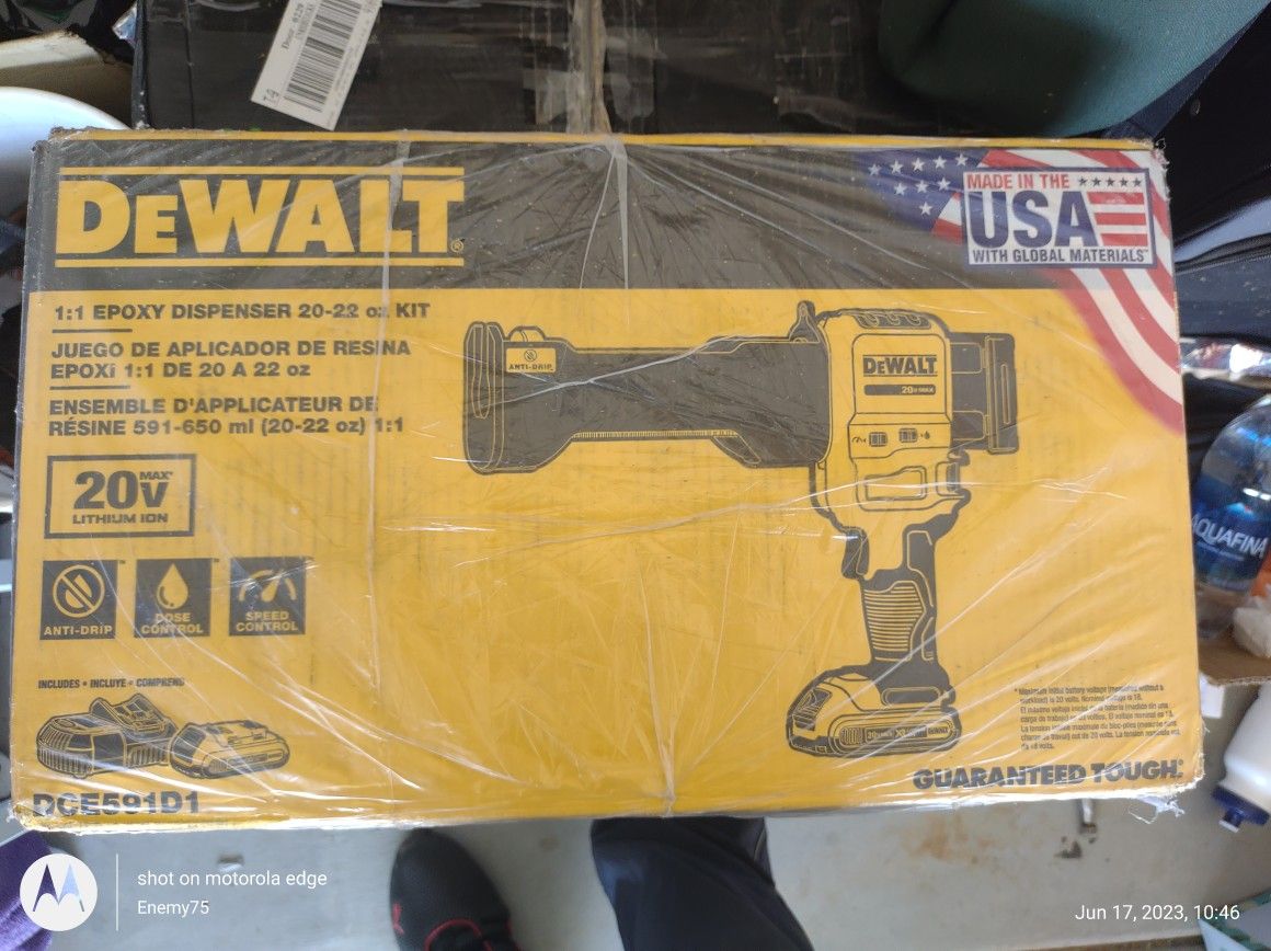 DeWalt Epoxy Gun Dispenser