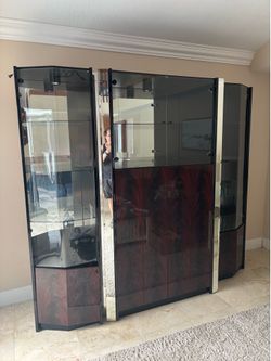 Free wall unit