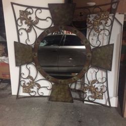 DECORATIVE MIRROR