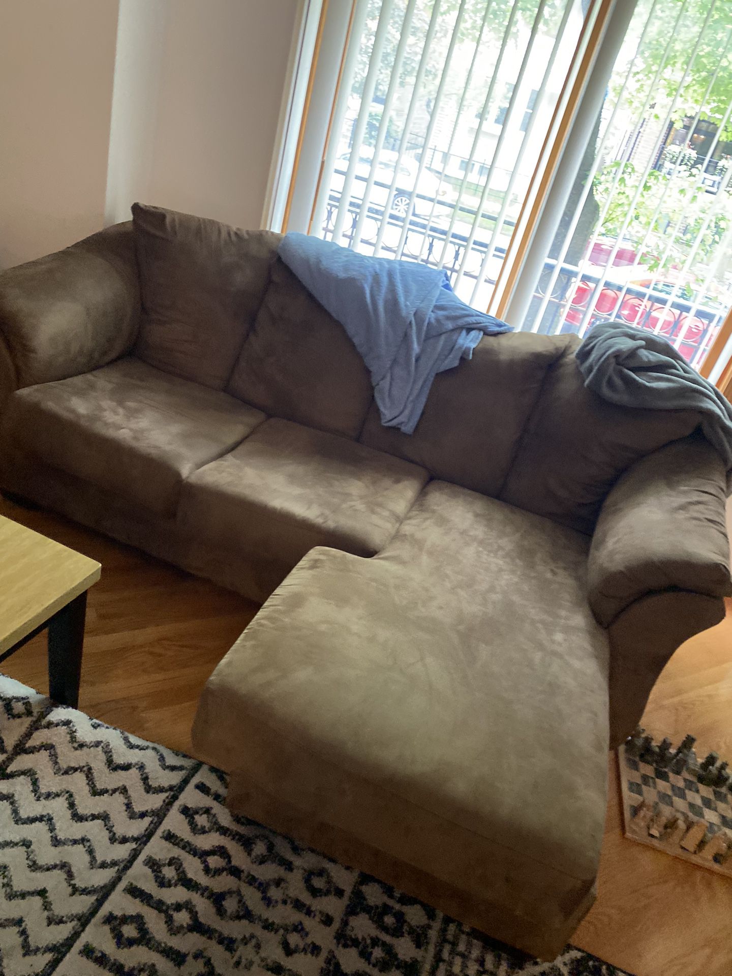 3 Seater Couch With Chaise