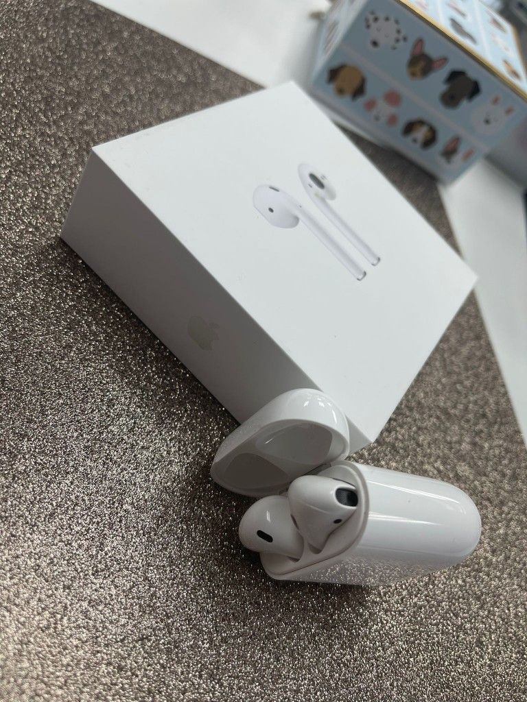 Apple Airpods 2