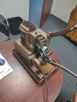 Ampro Vintage Projector 16 MMM