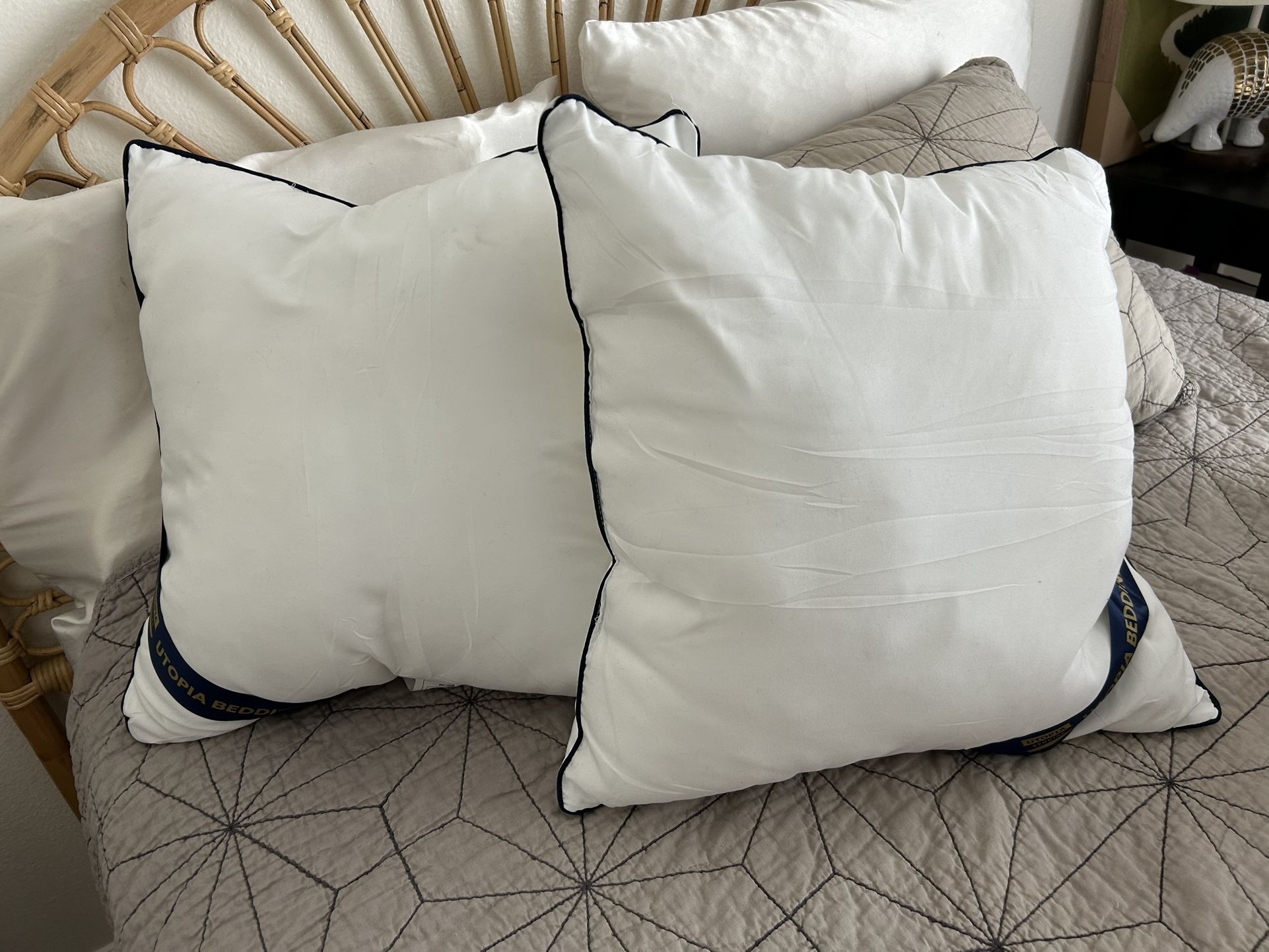 NEW Utopia Bedding Throw Pillows – Set of 2 (18x18)