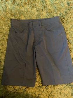 Under Armour Golf Shorts (32)