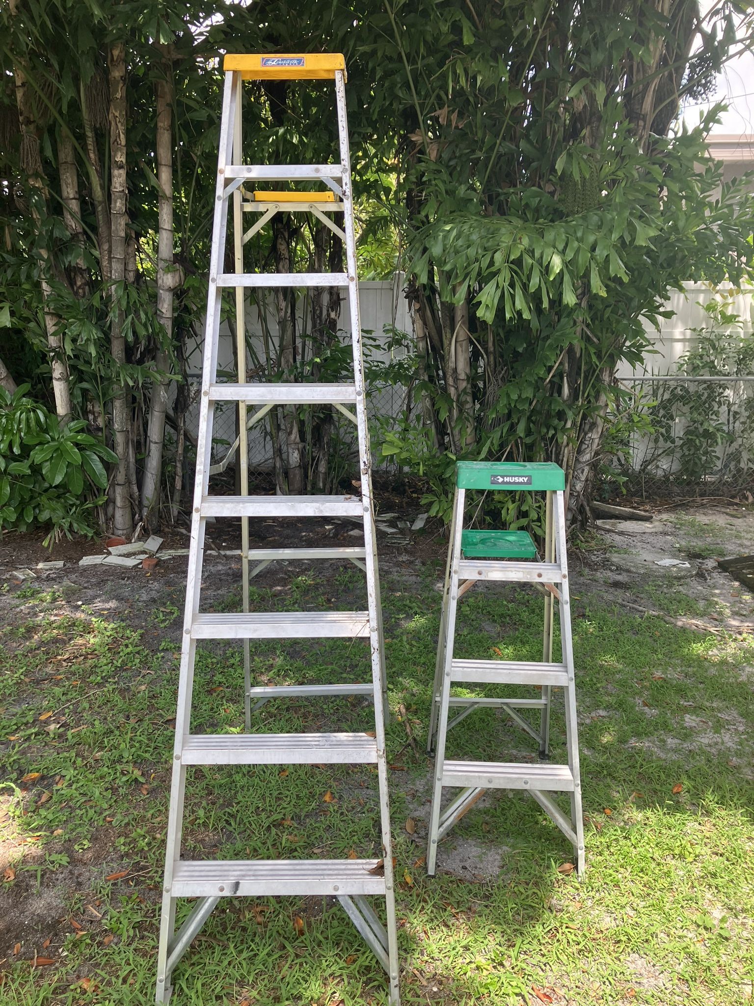 8 Feet And 5 Feet Ladders Louisville