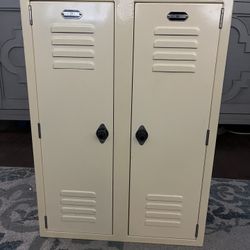 American Girl Doll Double Yellow School Locker/Wardrobe Metal 2 Door