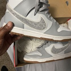 Mens Nike Dunk Size 11…$35