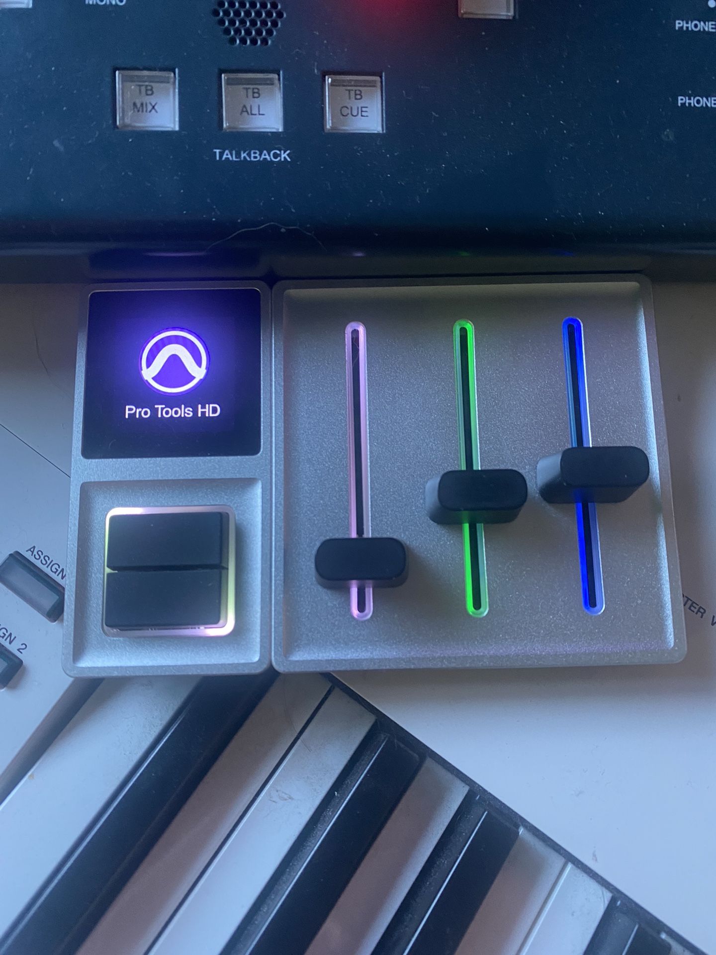 MONOGRAM Midi Faders Controller
