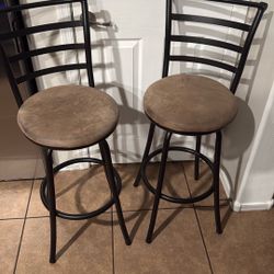 set of 2 bar stools