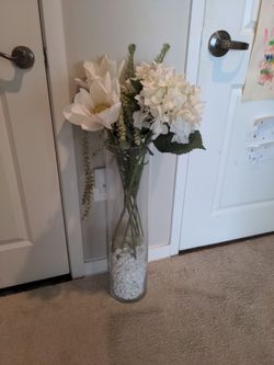 Glass Cylinder Vase White Stones Flowers