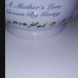 2006 Precious Moments Tea Pot Mother's Love (9".5")