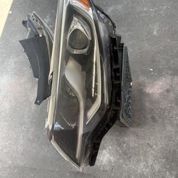 2019 Kia Optima driver side headlight